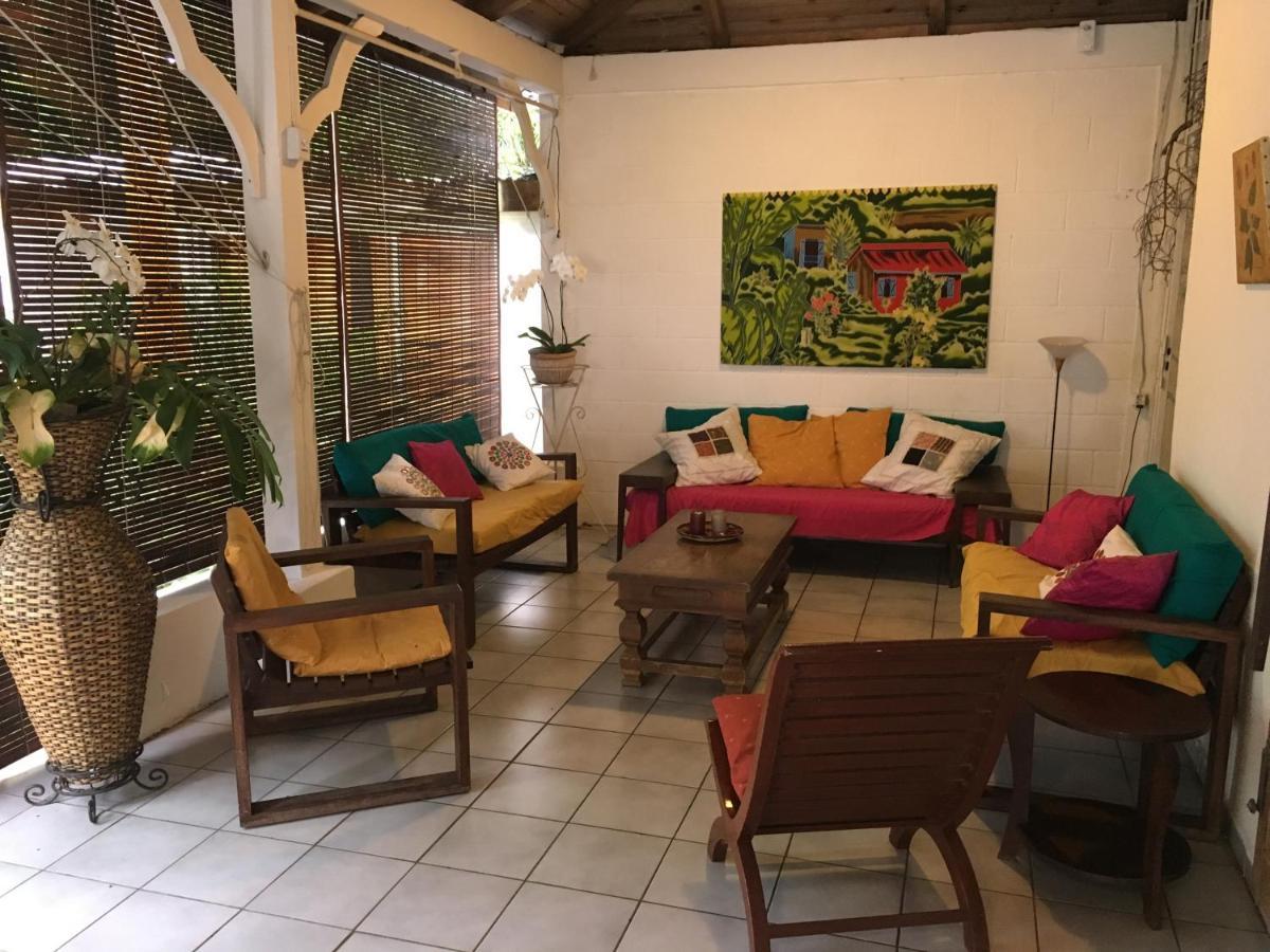 Le Medinilla Bed and Breakfast Bras-Panon Εξωτερικό φωτογραφία